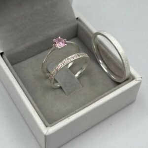 ALIANÇA 2MM FOSCA (15 PEDRAS ROSA CLARA)