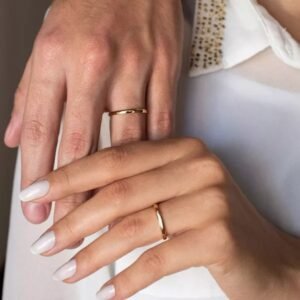 PAR DE ALIANÇA DE OURO 18K TRADICIONAL -2,0MM