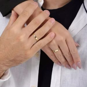 PAR DE ALIANÇA DE OURO 18K QUADRADA - 4,0MM